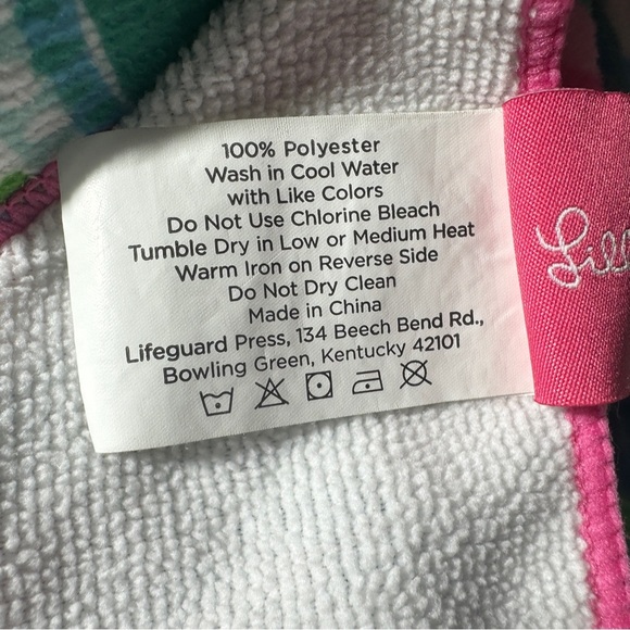 Lilly Pulitzer Oversized Beach Lounge
Towel, 40 x 72 - Picture 7 of 8